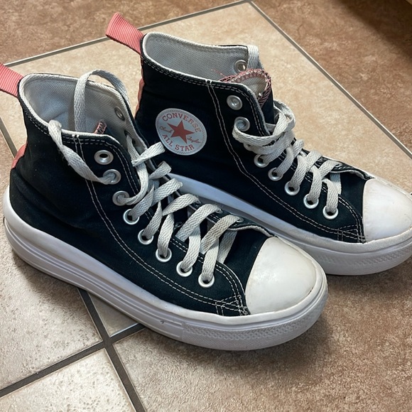 Converse platform girls shoes! - Picture 1 of 3